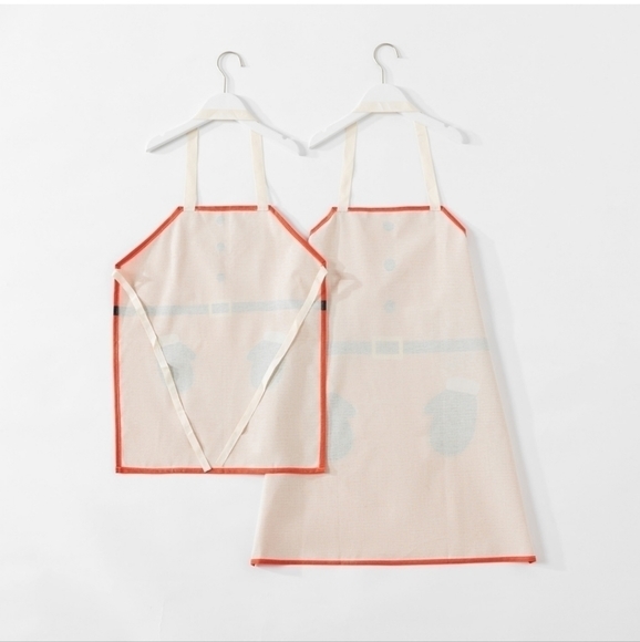 Mommy and Me Aprons (NWOT) - Picture 3 of 7
